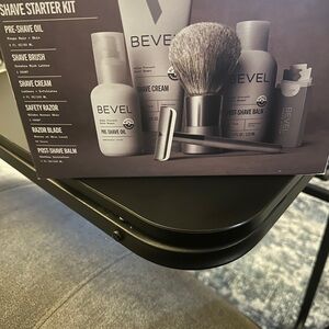 Bevel Shave Starter Kit - Silver and White